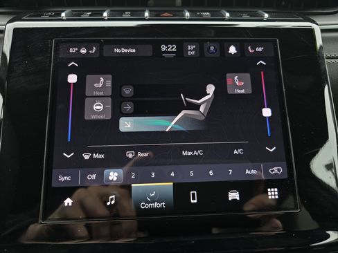 Used 2025 Jeep Grand Cherokee Altitude image 34