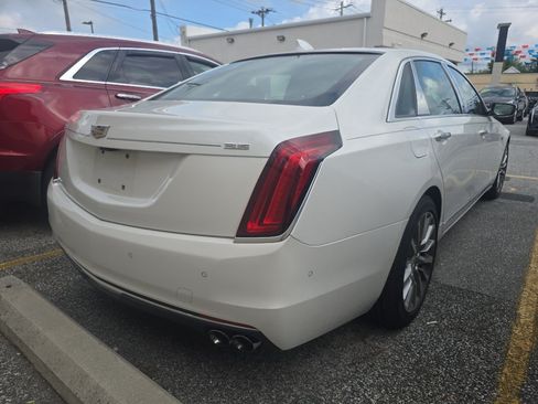 Used 2018 Cadillac CT6 Luxury AWD/4WD image 4
