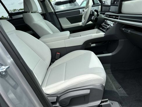 New 2026 Hyundai Santa Fe SE FWD image 26