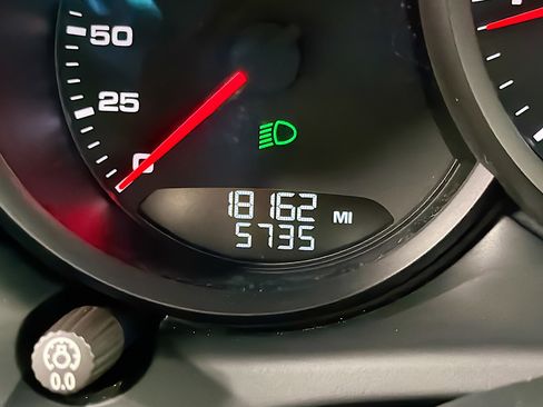 Certified 2021 Porsche Macan image 41