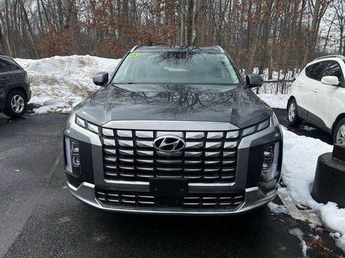 Used 2023 Hyundai Palisade Calligraphy image 2