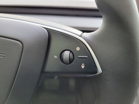 Used 2026 Tesla Model Y Long Range image 30