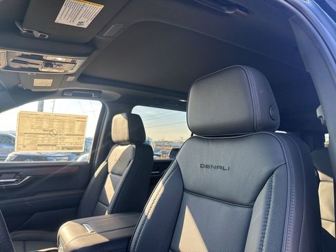 New 2025 GMC Yukon XL Denali w/ Sun & Power Step Package image 23