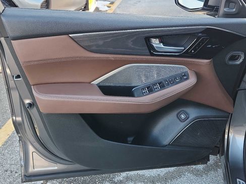 Used 2022 Acura MDX SH-AWD w/ Advance Package image 12