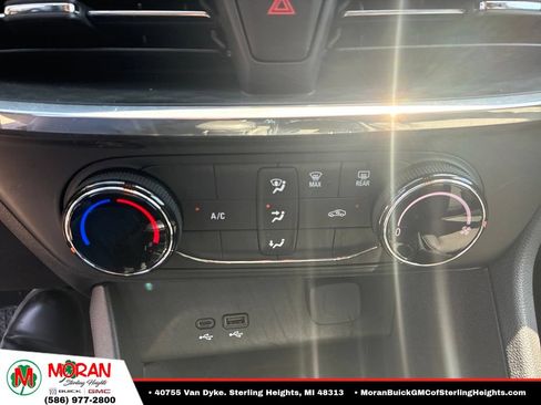 Certified 2024 Buick Encore GX Preferred AWD/4WD image 10