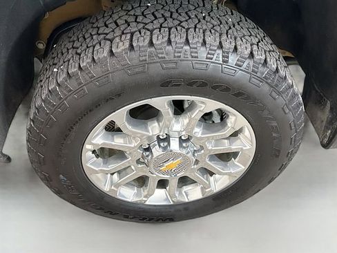 Used 2025 Chevrolet Silverado 3500 LTZ w/ LTZ Premium Package AWD/4WD image 36