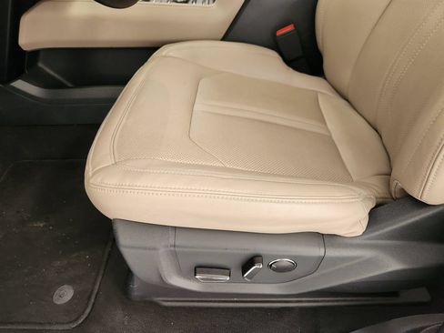 Used 2024 Ford Expedition Limited AWD/4WD image 23