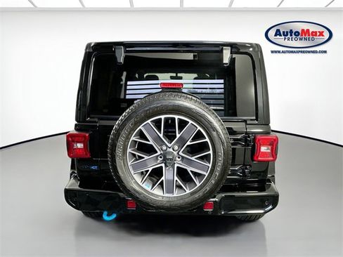 Used 2022 Jeep Wrangler Unlimited Sahara image 7