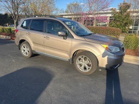 Used 2015 Subaru Forester 2.5i Touring w/ Eyesight & Navigation System image 2