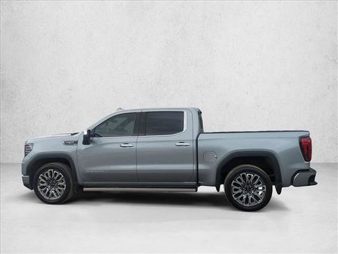 Used 2024 GMC Sierra 1500 Denali Ultimate image 9