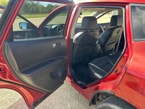 Used 2013 Nissan Rogue SL AWD/4WD image 10