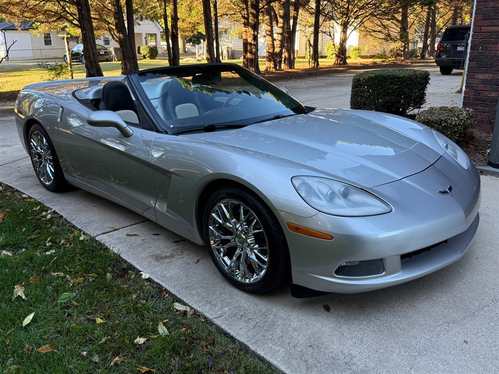 Used 2008 Chevrolet Corvette Convertible w/ Preferred Equipment Group RWD image 31