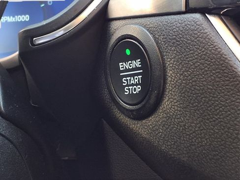 Certified 2022 Ford Escape Titanium AWD/4WD image 13