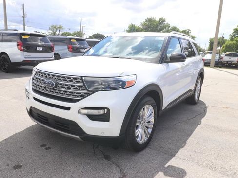 Used 2022 Ford Explorer Limited w/ Limited Technology Package image 3
