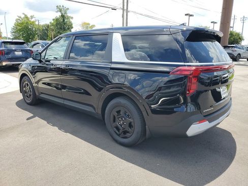 New 2026 Kia Carnival image 3