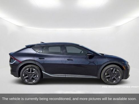 Used 2025 Kia EV6 Light RWD image 4