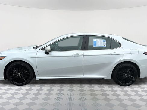 Used 2022 Toyota Camry XSE image 8