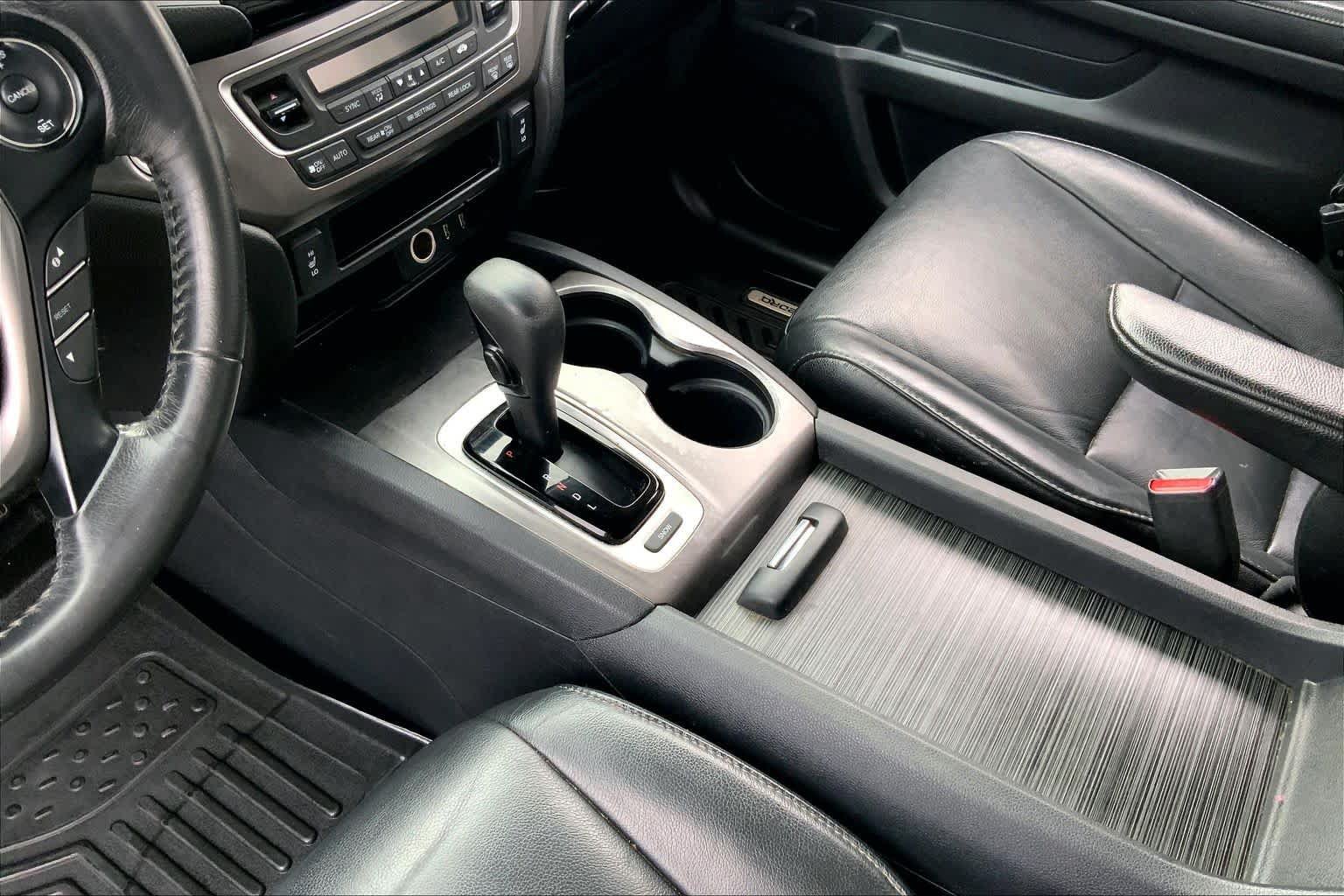 Used 2017 Honda Pilot EX-L image 16