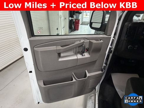 Used 2024 GMC Savana 2500 Work Van 3D Cargo Van w/ Driver Convenience Package image 10