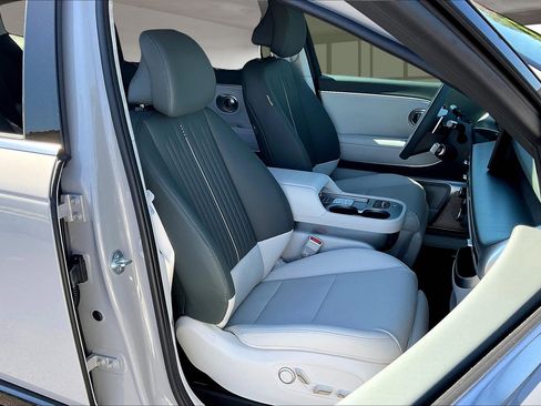 New 2026 Hyundai Ioniq 9 Calligraphy image 11