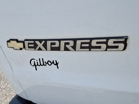 Used 2022 Chevrolet Express 2500 w/ Communications Package RWD image 29
