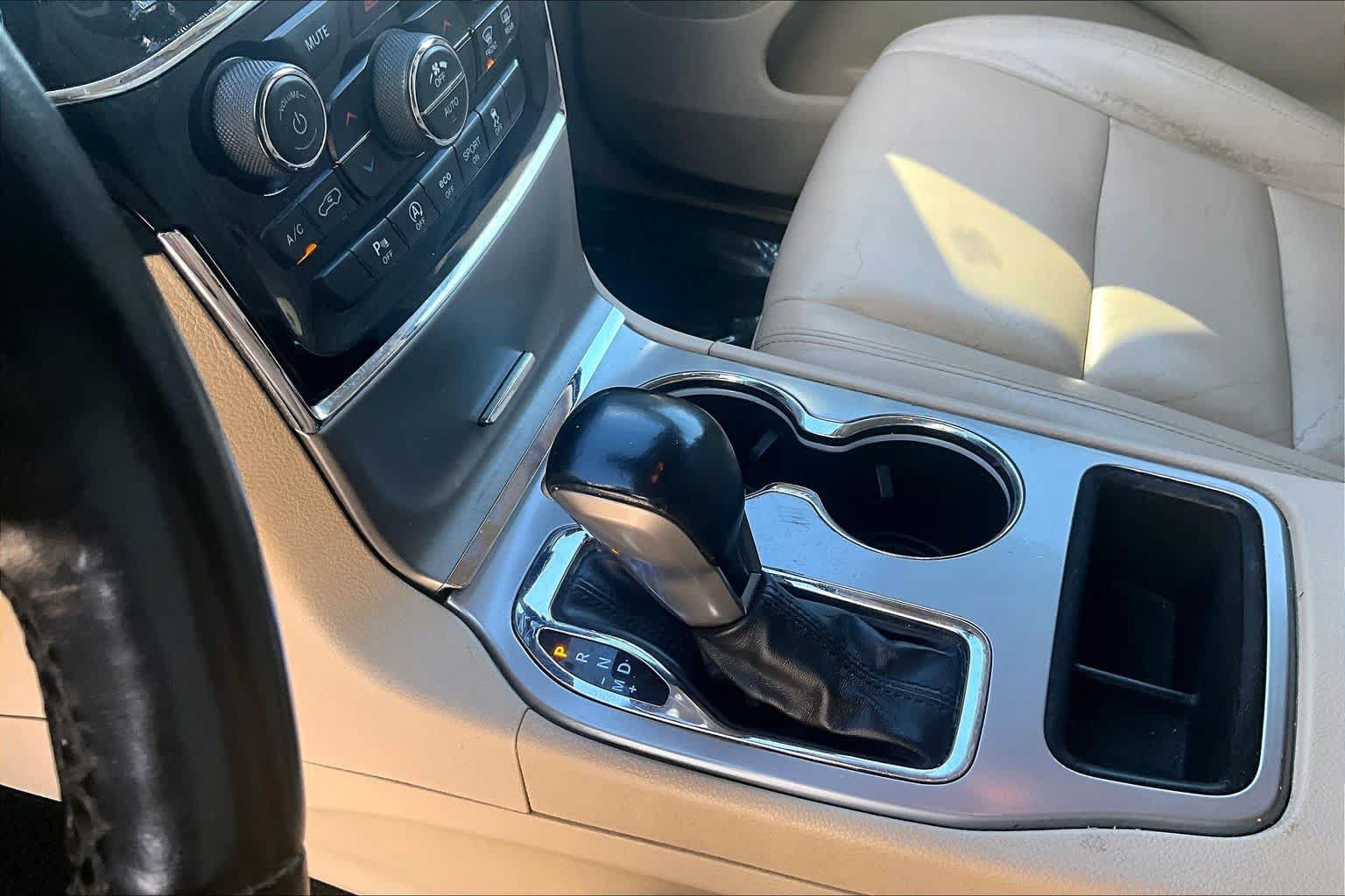 Used 2020 Jeep Grand Cherokee Limited RWD image 16