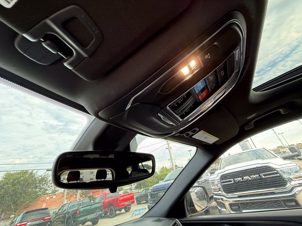Used 2023 Jeep Grand Cherokee L Laredo AWD/4WD image 23