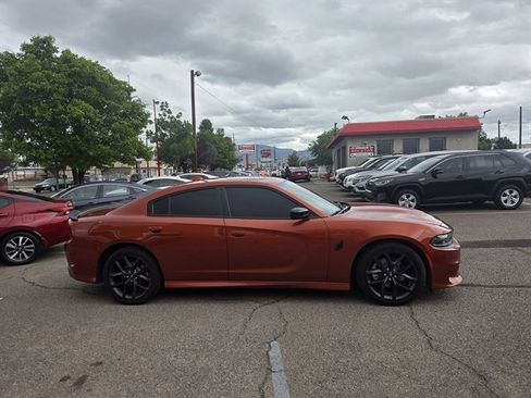 Used 2023 Dodge Charger R/T w/ Plus Group RWD image 3