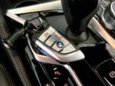 Used 2021 BMW 540i w/ M Sport Package image 13