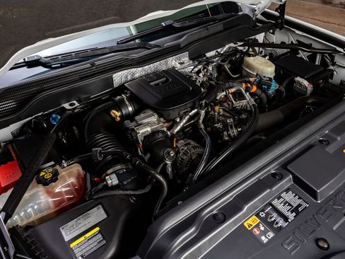 Used 2015 Chevrolet Silverado 2500 LTZ w/ LTZ Plus Package image 36