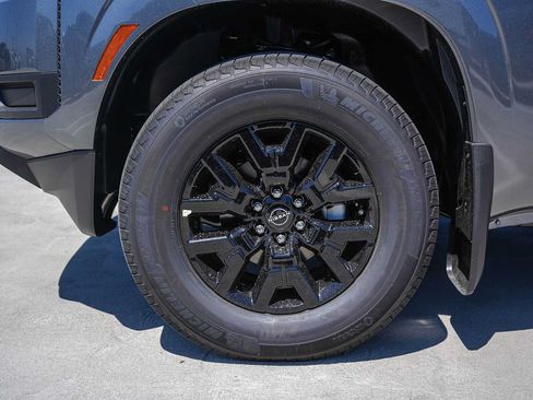 New 2026 Nissan Frontier SV w/ SV Convenience Package RWD image 11