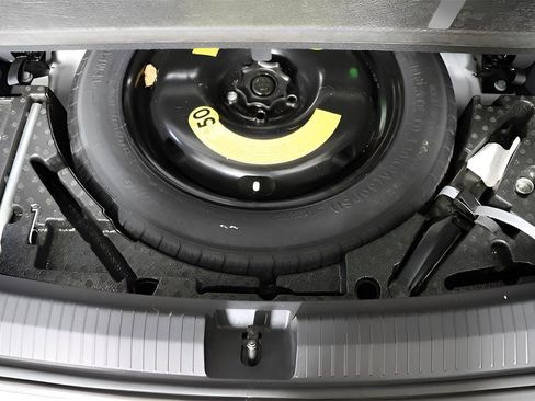 Used 2023 Volkswagen Tiguan S image 11