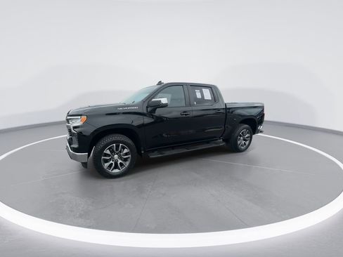 Used 2022 Chevrolet Silverado 1500 LT AWD/4WD image 4