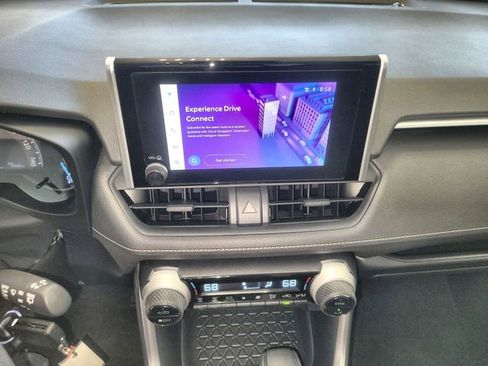 Certified 2025 Toyota RAV4 LE AWD/4WD image 18