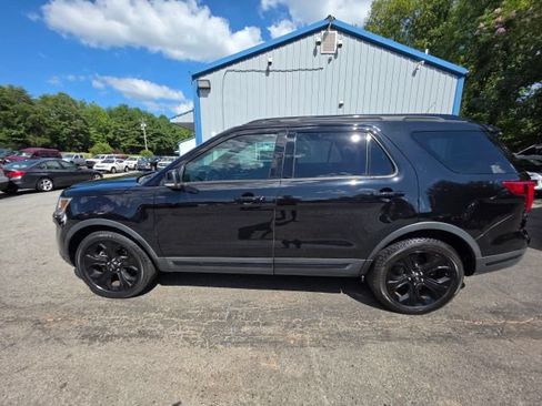 Used 2019 Ford Explorer Sport w/ Ford Safe & Smart Package AWD/4WD image 8