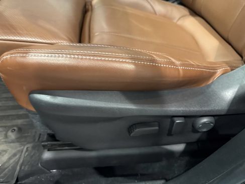 Used 2023 Subaru Ascent Touring AWD/4WD image 26