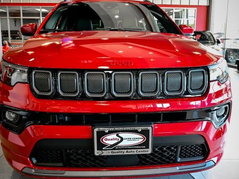 Used 2022 Jeep Compass Limited AWD/4WD image 10