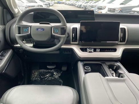New 2026 Ford Expedition Active AWD/4WD image 6