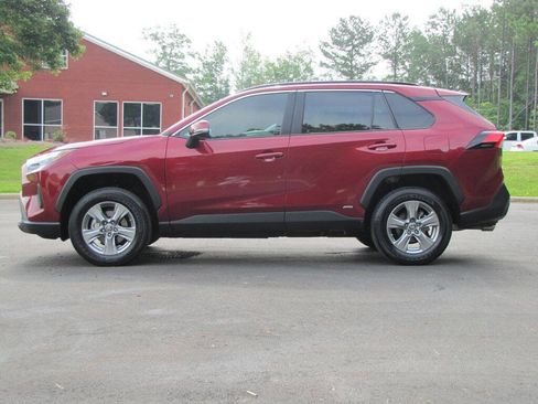 Used 2024 Toyota RAV4 LE image 9