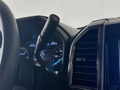 Used 2022 Ford F350 XLT w/ XLT Premium Package image 16