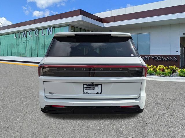 New 2026 Lincoln Navigator Premiere AWD/4WD image 5