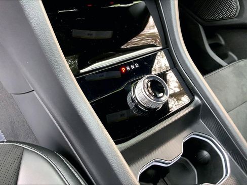 Certified 2025 Jeep Grand Cherokee Altitude image 11