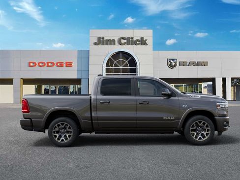 New 2026 RAM 1500 Laramie AWD/4WD image 21