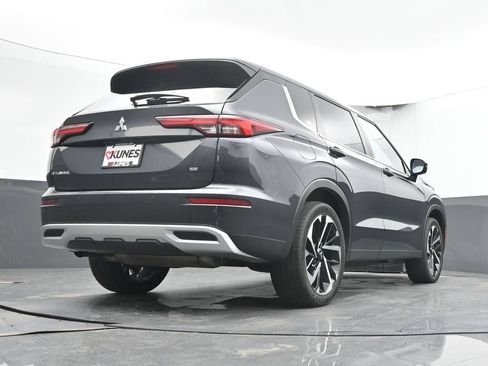 Used 2024 Mitsubishi Outlander SE AWD/4WD image 30