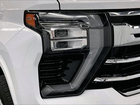 Used 2024 Chevrolet Silverado 3500 LTZ AWD/4WD image 67