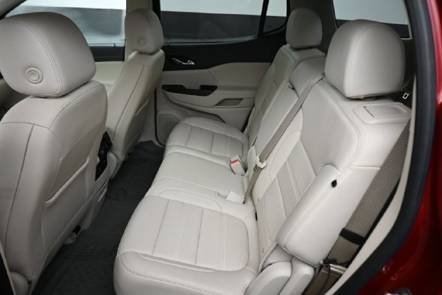 Used 2021 GMC Acadia Denali w/ Denali Ultimate Package AWD/4WD image 19