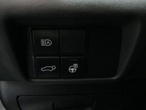 Used 2022 Toyota Highlander Limited image 24