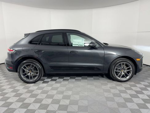 Certified 2026 Porsche Macan AWD/4WD image 8
