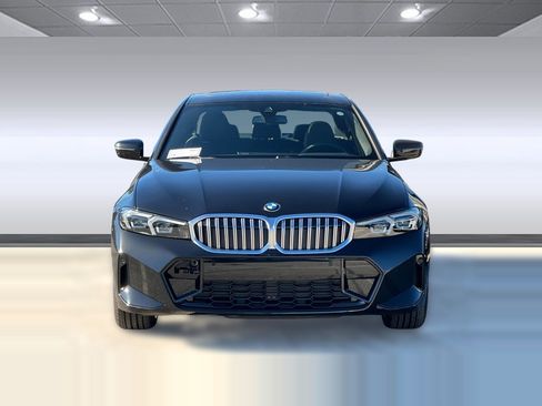 Used 2026 BMW 330i Sedan w/ M Sport Package RWD image 4