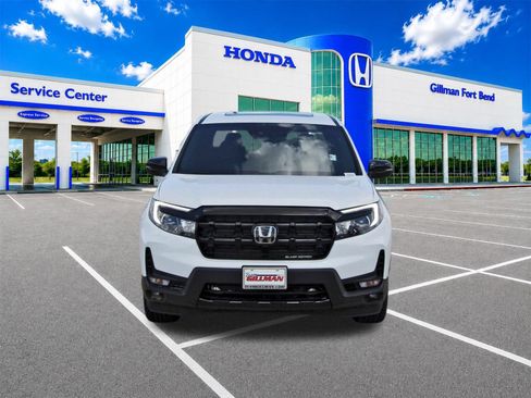Used 2025 Honda Ridgeline Black Edition image 2